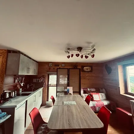 Frühstückspension Les Lupins Avec Sauna Et Petit Dejeuner Inclus 2 A 4 Personnes Geishouse