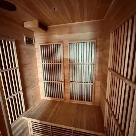 Les Lupins Avec Sauna Et Petit Dejeuner Inclus 2 A 4 Personnes Geishouse