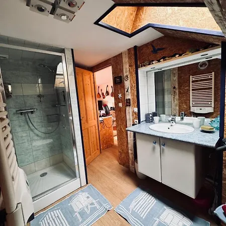Les Lupins Avec Sauna Et Petit Dejeuner Inclus 2 A 4 Personnes Bed & Breakfast 3*