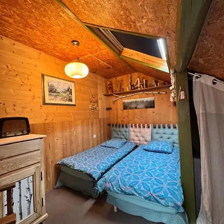 Les Lupins Avec Sauna Et Petit Dejeuner Inclus 2 A 4 Personnes Frühstückspension 3*