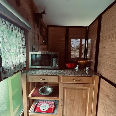 Les Lupins Avec Sauna Et Petit Dejeuner Inclus 2 A 4 Personnes Geishouse