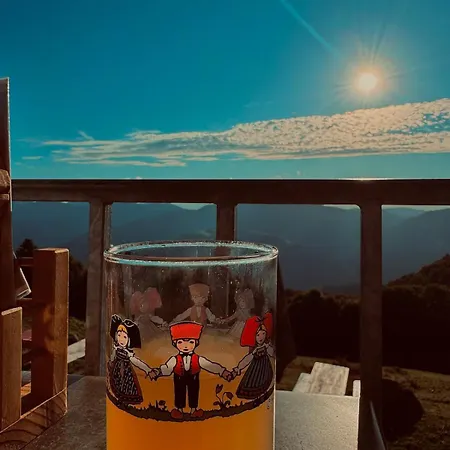 Les Lupins Avec Sauna Et Petit Dejeuner Inclus 2 A 4 Personnes ベッド・アンド・ブレックファスト 3*