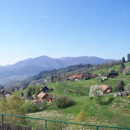 Les Lupins Avec Sauna Et Petit Dejeuner Inclus 2 A 4 Personnes Frühstückspension